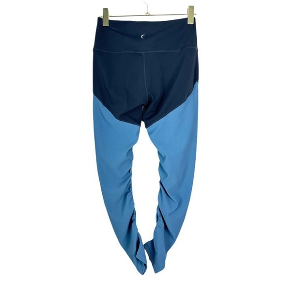 ZYIA•Storm Parallel Luxe Legging - Picture 3 of 8